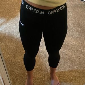 Girls Nike Capri Leggings